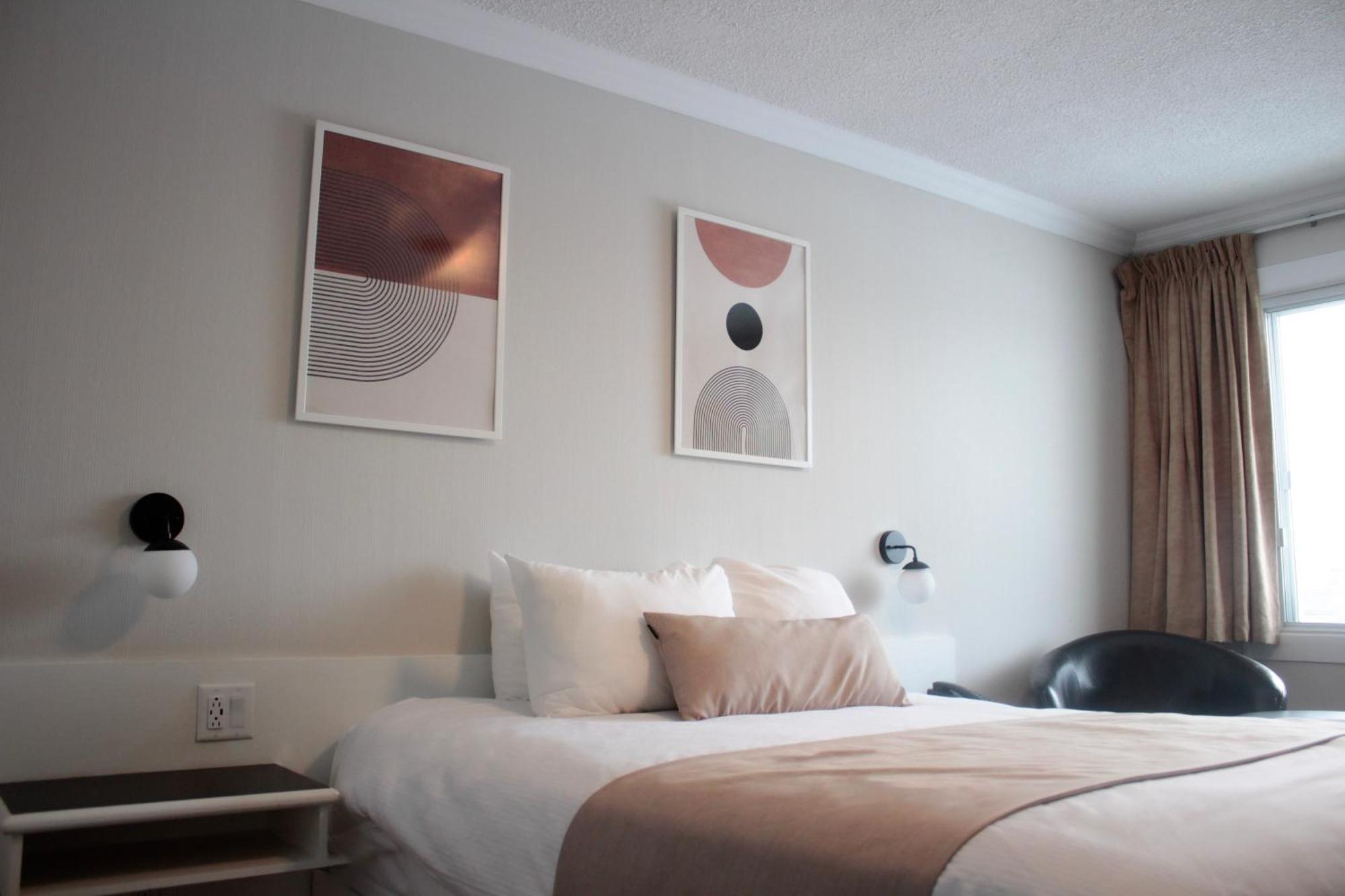 Auberge Le Parasol Saguenay Bagian luar foto